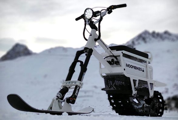 snowmobil-moonbike